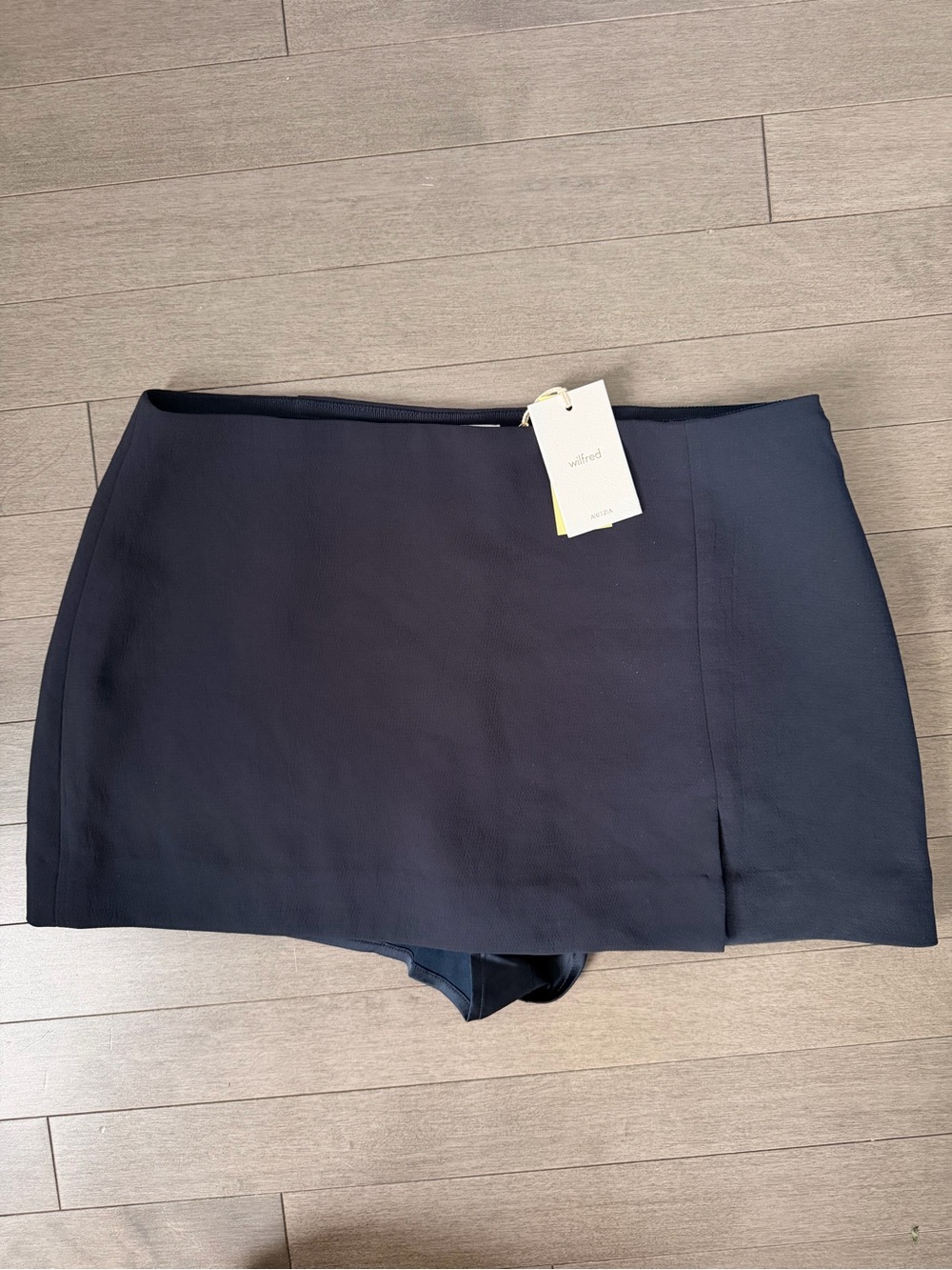 Aritzia Daphne mini Skirt Dark Night Navy - Picture 2 of 4